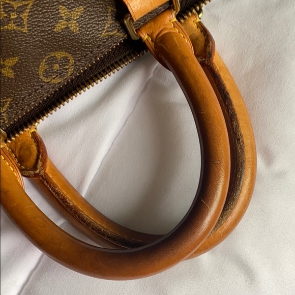 Louis Vuitton small luggage Normal wear. - Picture 5 of 7